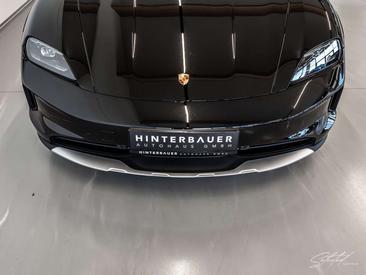 Porsche Taycan — photo 46