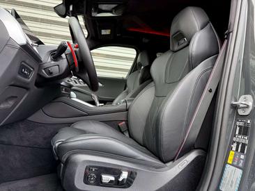 BMW XM 50e — photo 13