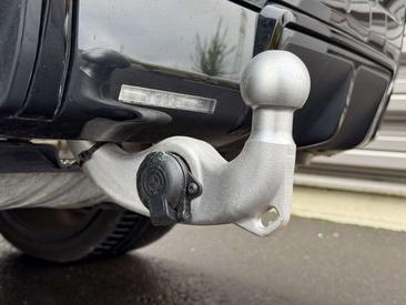 BMW XM 50e — photo 35