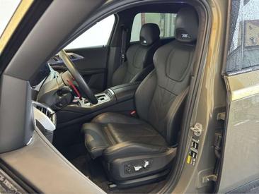 BMW XM — photo 7