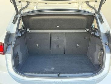 BMW 218i Active Tourer — photo 8
