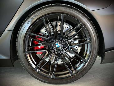 BMW M5 — photo 9