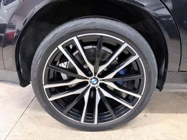 BMW X6 M Sport M40d — photo 23