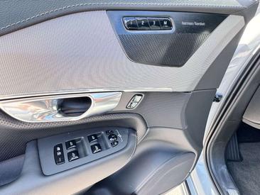 Volvo XC90 B5 Ultimate — photo 13