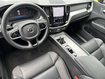 Volvo XC60 T6 R-Design — photo 12