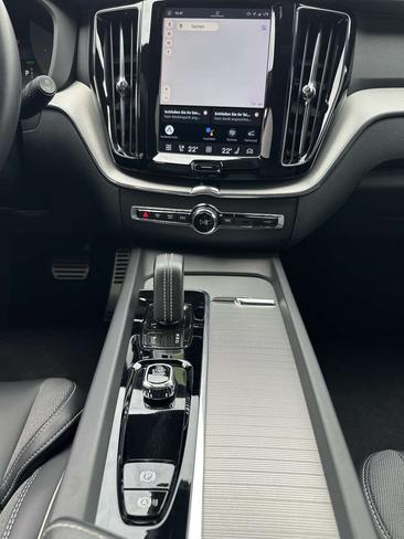 Volvo XC60 T6 R-Design — photo 19