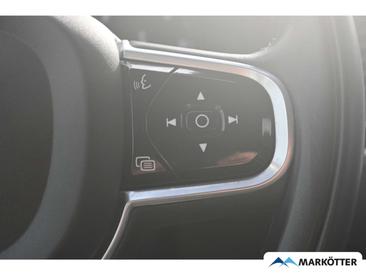 Volvo XC90 B5 Momentum — photo 24