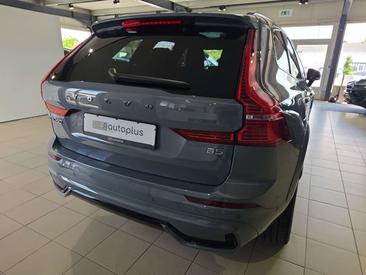 Volvo XC60 B5 R-Design — photo 7
