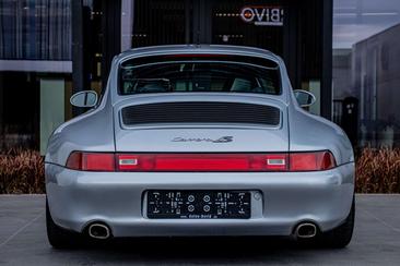 Porsche 911 Carrera 4S — photo 9