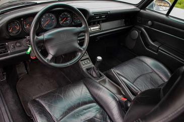 Porsche 911 Carrera 4S — photo 13