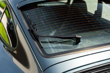 Porsche 993 Carrera 2 — photo 17