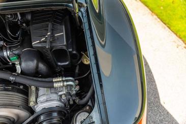 Porsche 993 Carrera 2 — photo 23