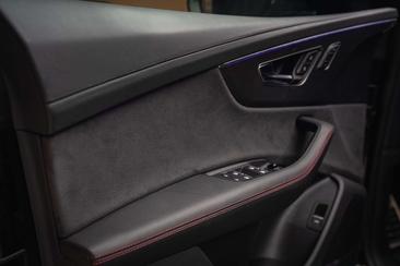 Audi RSQ8 4.0 TFSI — photo 13