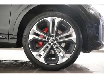 Audi Q8 55 TFSI — photo 3