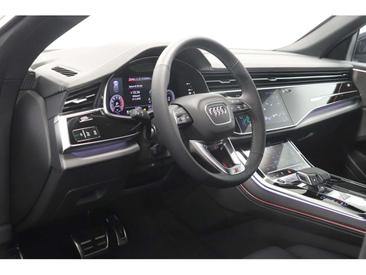 Audi Q8 55 TFSI — photo 7