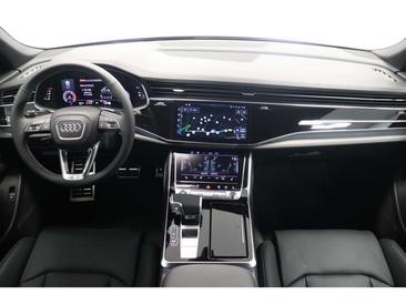 Audi Q8 55 TFSI — photo 15