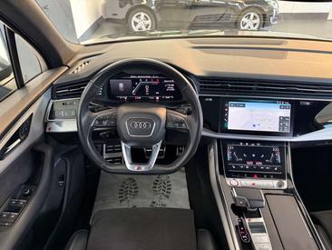 Audi SQ7 4.0 TDI — photo 9