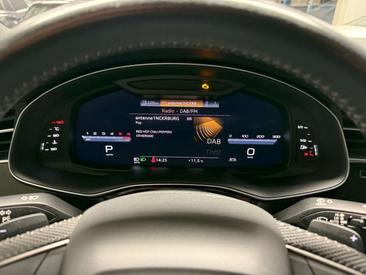 Audi SQ7 4.0 TDI — photo 13