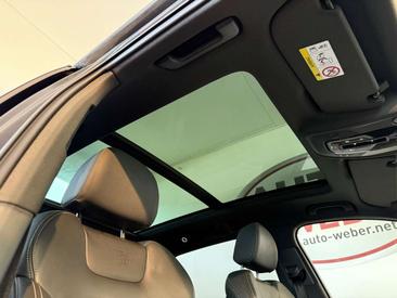 Audi SQ7 4.0 TDI — photo 21
