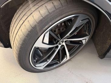 Audi SQ7 4.0 TDI — photo 24