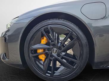 Audi RS E-tron GT — photo 5