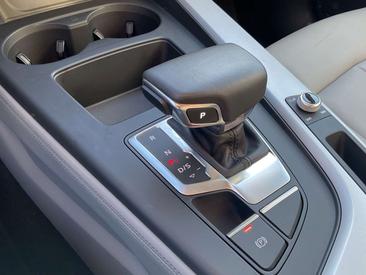 Audi A4 Avant 35 TDI — photo 24