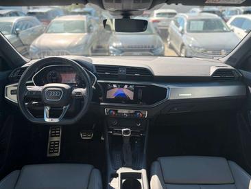 Audi Q3 Sportback S Line 40 TDI — photo 29