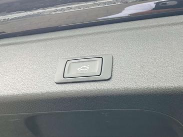Audi A4 Avant 35 TDI — photo 31