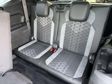 Volkswagen TIGUAN 4Motion R-Line — photo 12
