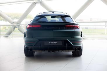 Lamborghini Urus — photo 2