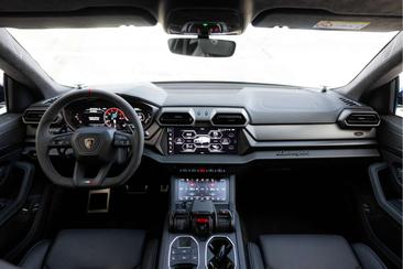 Lamborghini Urus — photo 9