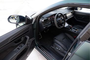 Lamborghini Urus — photo 14