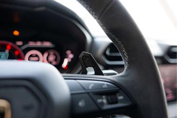 Lamborghini Urus — photo 27