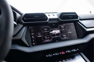 Lamborghini Urus — photo 28
