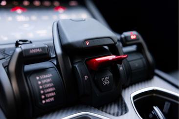 Lamborghini Urus — photo 32