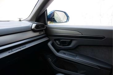 Lamborghini Urus — photo 34