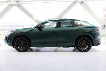Lamborghini Urus — photo 37