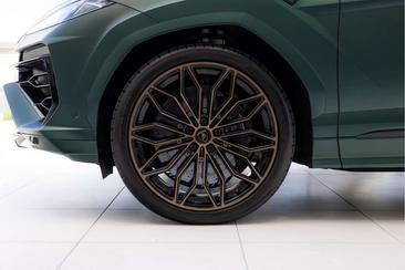 Lamborghini Urus — photo 46