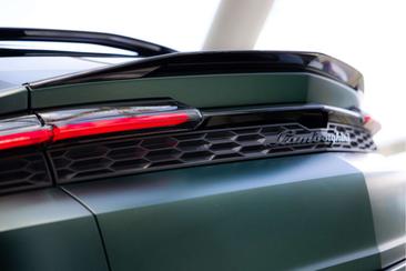 Lamborghini Urus — photo 49