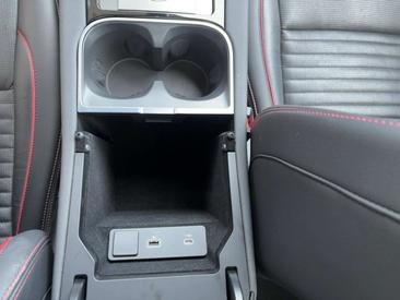 Land Rover Discovery Sport P300e R-Dynamic SE 360-CAM ACC SD Noir — photo 19