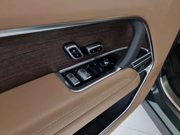 Land Rover Range Rover D250 — photo 22
