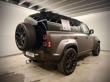 Land Rover Defender 110 Gris P635 OCTA AWD Auto. 25.5MY — photo 4