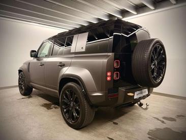 Land Rover Defender 110 Gris P635 OCTA AWD Auto. 25.5MY — photo 6