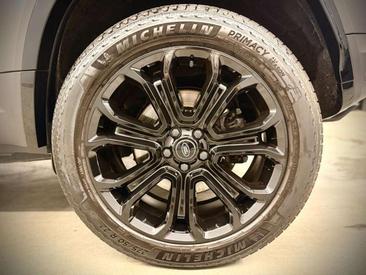 Land Rover Defender 110 Gris P635 OCTA AWD Auto. 25.5MY — photo 17