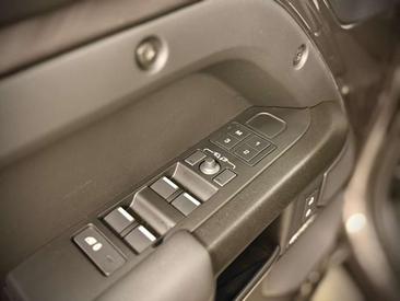 Land Rover Defender 110 Gris P635 OCTA AWD Auto. 25.5MY — photo 19