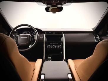 Land Rover Discovery D240 HSE — photo 15