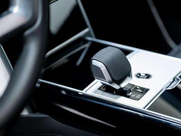 Land Rover Range Rover Autobiography 3.0 P550e PHEV — photo 18