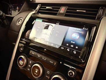 Land Rover Discovery D240 HSE — photo 24
