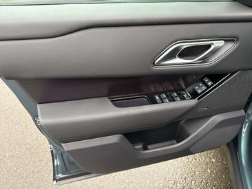 Land Rover Range Rover Velar Dynamic SE PANO+ACC D300 AWD — photo 16