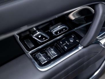 Land Rover Range Rover Autobiography 3.0 P550e PHEV — photo 26